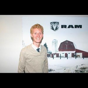 Meet your Posher, Travis